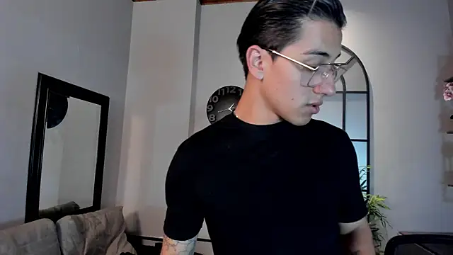 Andy_Joy_ Adlı Modelin Canlı XXX Sohbeti