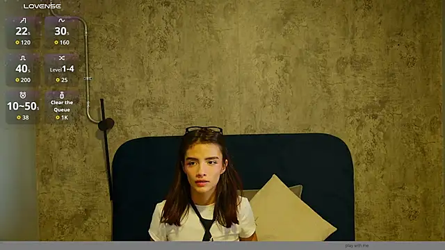 Charlott__18: απευθείας συνομιλία ΧΧΧ