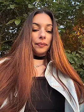CrystalClean Adlı Modelin Canlı XXX Sohbeti