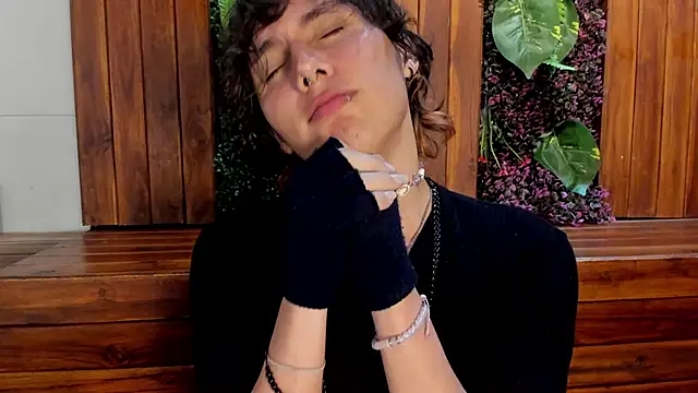Czat XXX na żywo – Brunodeluca_