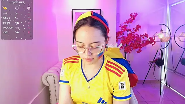 XXX chat uživo modela Shady_bug