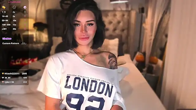 Chat +18 de ParisianDoll ao vivo
