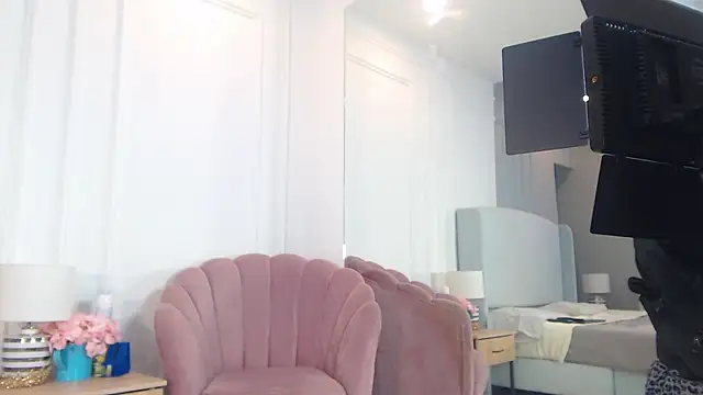 ChantalGarner Chat XXX in diretta