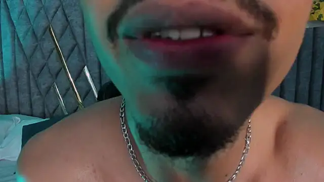 NicolaiKarav's Live XXX Chat
