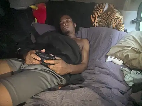 SlimeCrownzOut5's Live XXX Chat
