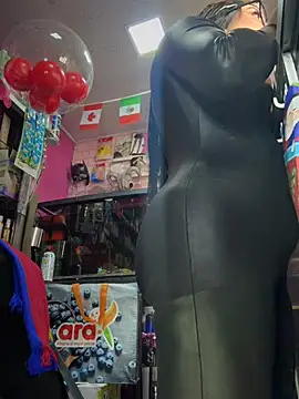 Chat +18 de TamySweetness ao vivo