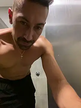 Онлайн чат XXX dantedesirexx