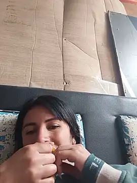 laurahotdirty Obrolan Langsung XXX