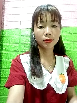 AmyLinee01 即時 XXX 聊天