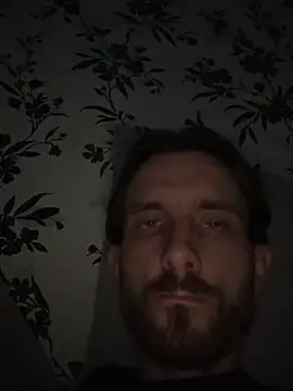 Chat XXX en directo de Big8inchUncutCock