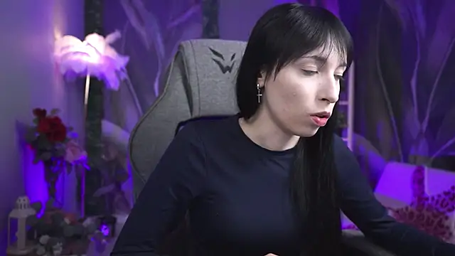 SeraphineSparda Chat XXX in diretta