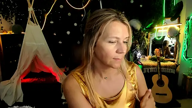 NicoleHitman Live XXX-Chat