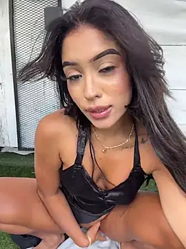MystiqueXXX Chat XXX in diretta