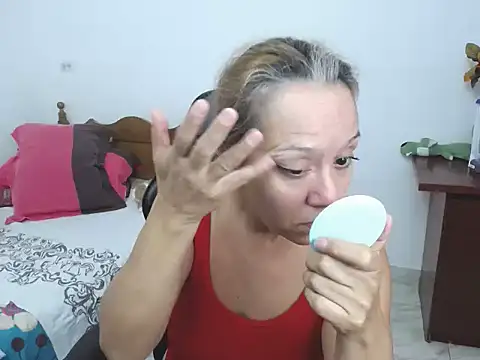 yeslluisa Live XXX-Chat