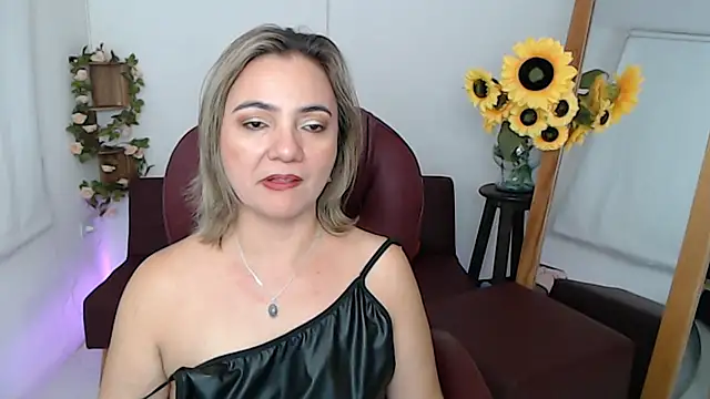 ana_milf's Live XXX Chat