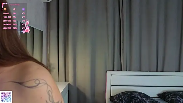 DaynaMacha's Live XXX Chat