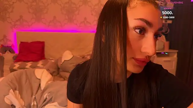MyNaomi Adlı Modelin Canlı XXX Sohbeti