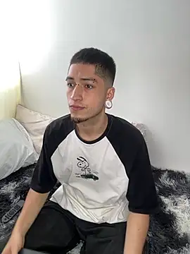 Zahir_Raw Live XXX Chat