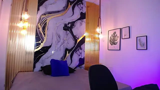 XXX chat uživo modela OliverMorgan66