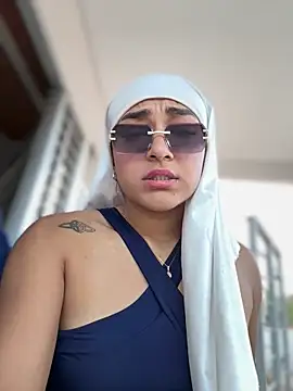 lalilamassu1 Live XXX Chat