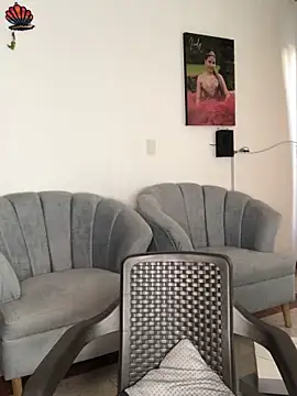 EmmaRossem Adlı Modelin Canlı XXX Sohbeti