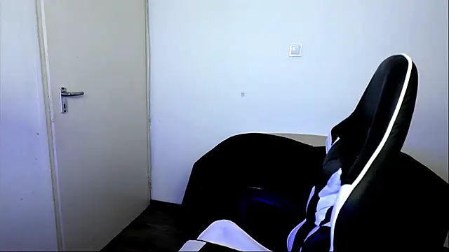 ShyHotNerd Live XXX Chat