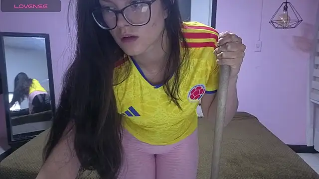 Sara_valderrama_ Live XXX Chat
