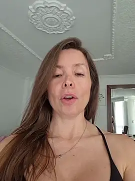 Chat +18 de karina_warthon ao vivo