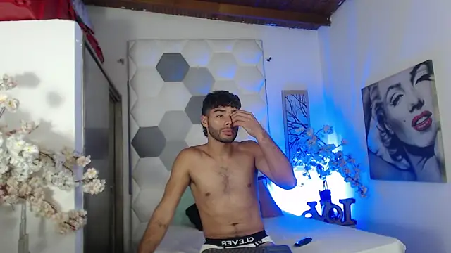 AlejandroGreco live XXX chat