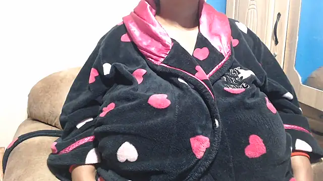 CUTEFIRMMELONSS Live XXX Chat