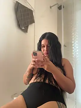 Pretty_Isadora: απευθείας συνομιλία ΧΧΧ