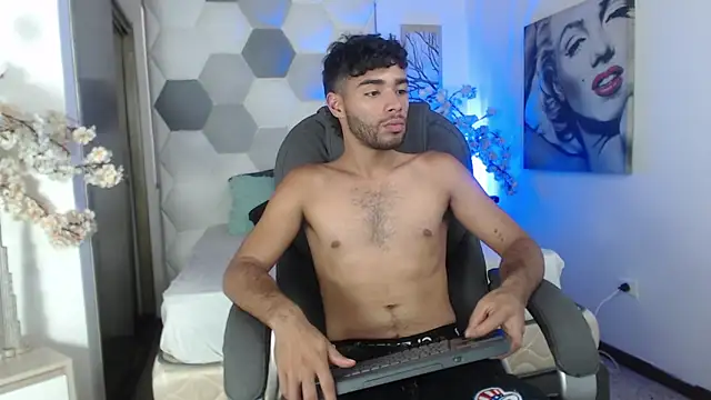 AlejandroGrecon Live XXX chat