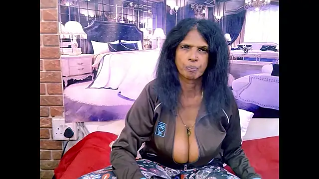 IndianVanya4u2u Live XXX Chat