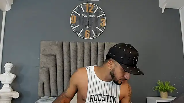 Chat +18 de Robin_Rief ao vivo