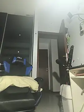 catullo14 élő XXX-chatje