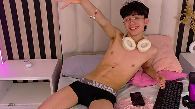 Chat +18 de Twink_Sebas7 ao vivo