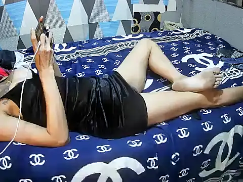 Trish_CurveCock Live XXX-Chat