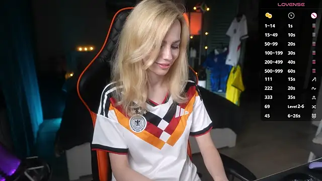 xkuxie Live XXX-Chat