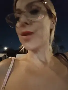Manuerlaruby's Live XXX Chat