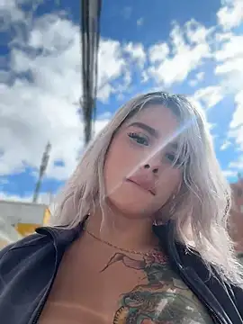 צ'אט XXX בשידור חי של YouCandiSumisa