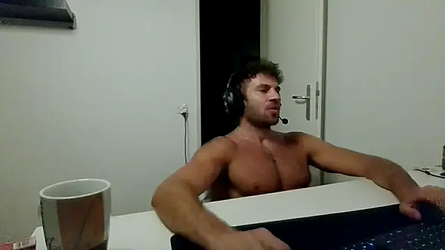 alpha-hunk Live XXX-chat