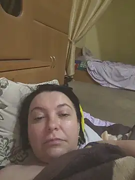 EmmaEmmy40 live XXX chat
