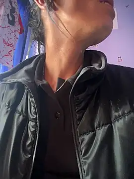 ImCrazzyのライブXXXチャット