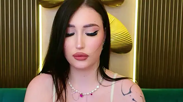 EmmaLawrens' Live XXX Chat