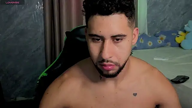 Daiki_Jack Adlı Modelin Canlı XXX Sohbeti