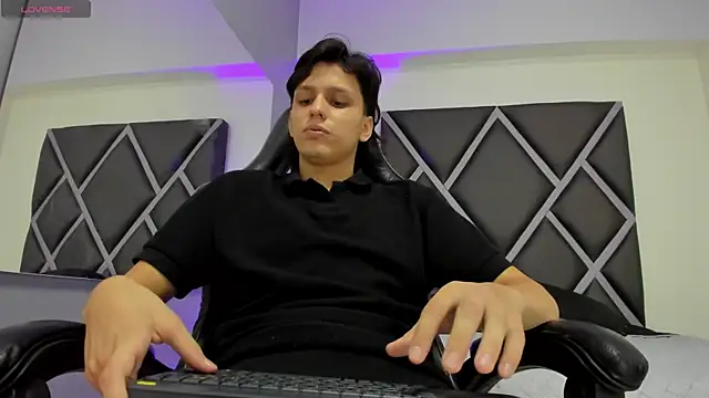 Živý XXX chat Dante-23