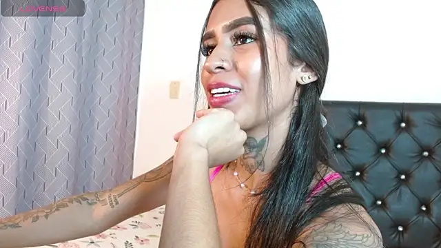 Chat XXX en directo de Ameliejoness_