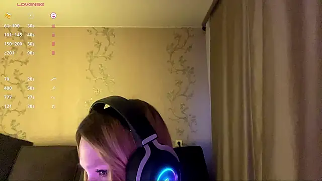 axin_burnell's Live XXX Chat