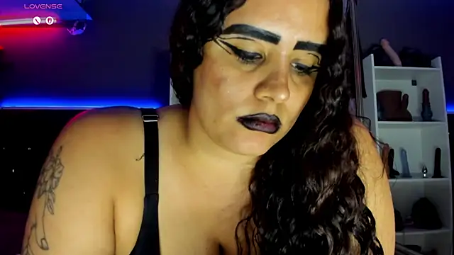 دردشة MariaGaitan الجنسية المباشرة