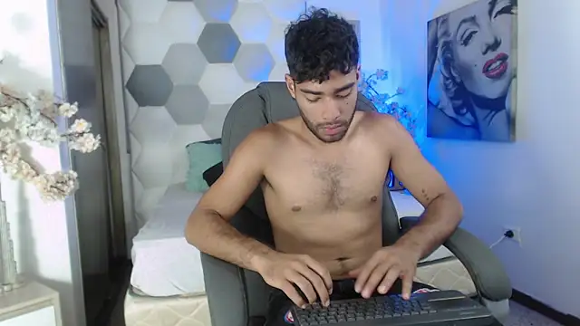 AlejandroGreco Live XXX Chat